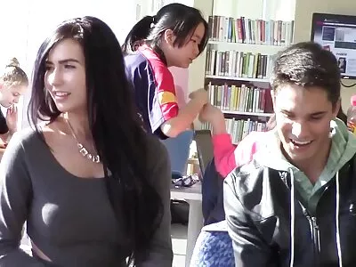 Cutie đang thủ dâm trước khi chúng phim sex ko che nhat ban tôi