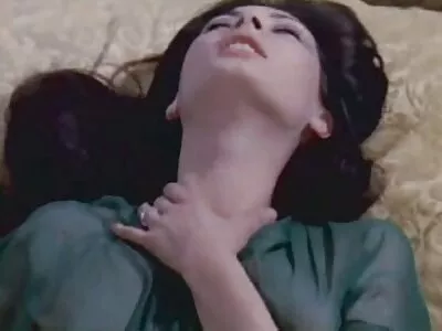 Hợp đồng làm sex nhat ban khong che tình với bạn gái