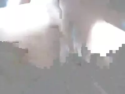 Một cô phim xet nhat ban khong che gái tóc vàng xoăn đang ở bên người đàn ông của cô ấy